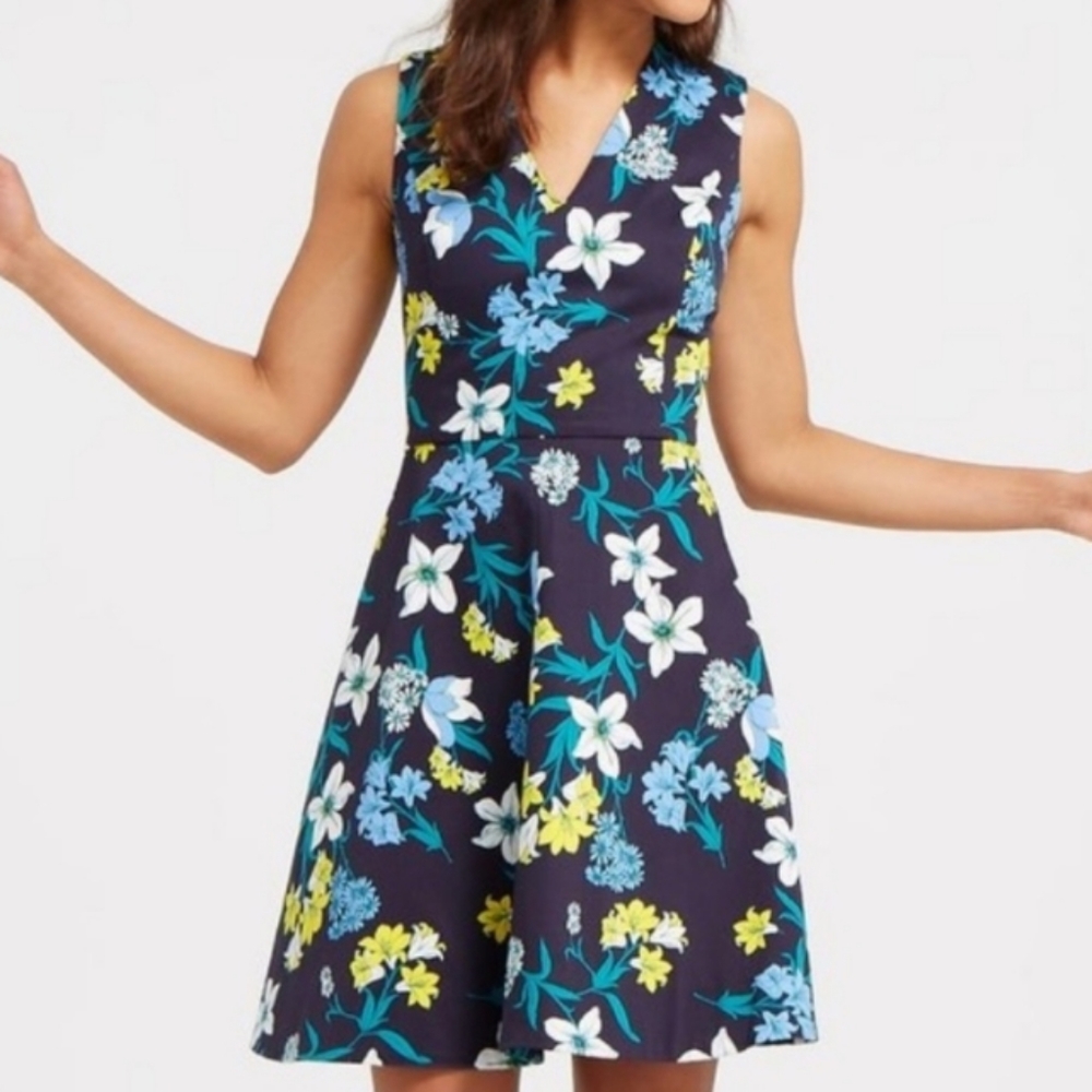 Draper James Women's Dark Blue Sleeveless V-Neck Floral Dress. Size 12